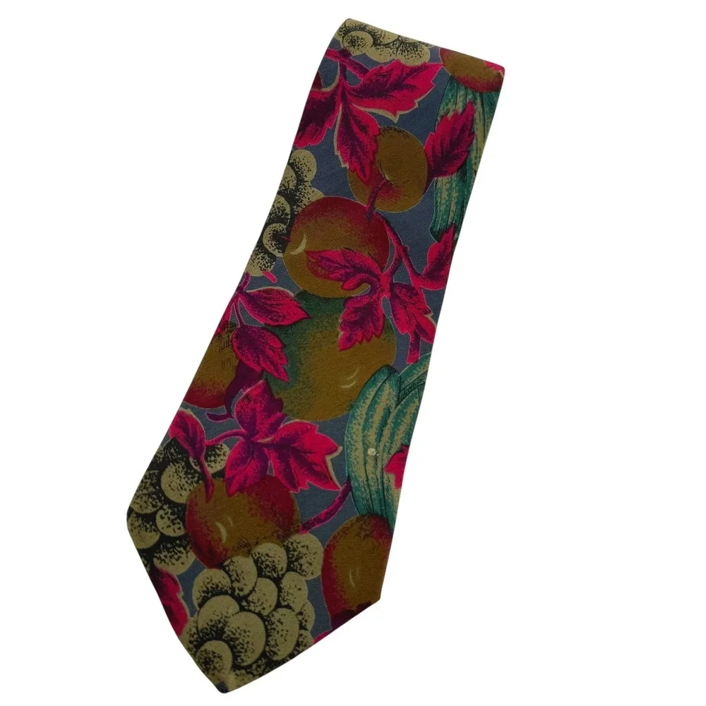 Vintage Enrico‎ Guccini Mens 100% Silk Tie Hand Made in Italy Fruit Leaf Pattern